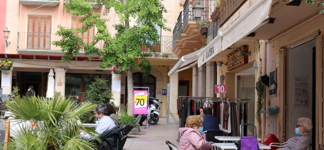 Los Bonos Cambrils ya se pueden utilizar en más de 90 establecimientos. Los Bonos Cambrils ya se pueden utilizar en más de 90 establecimientos.