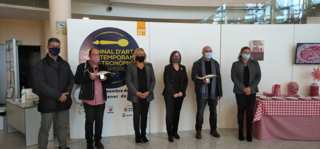 La exposición de la Bienal de Arte Contemporáneo de Cambrils abrirá en fin de semana. La exposición de la Bienal de Arte Contemporáneo de Cambrils abrirá en fin de semana.