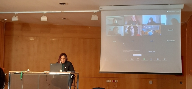 Ayuntamiento de Cambrils y Amigos de los Mayores organizan una charla sobre la soledad no deseada. Ayuntamiento de Cambrils y Amigos de los Mayores organizan una charla sobre la soledad no deseada.
