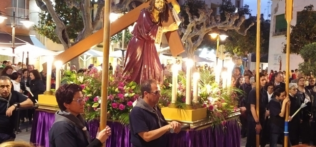 El Vía Crucis del Viernes Santo de Cambrils se hará en el interior de la iglesia de Santa María. El Vía Crucis del Viernes Santo de Cambrils se hará en el interior de la iglesia de Santa María.